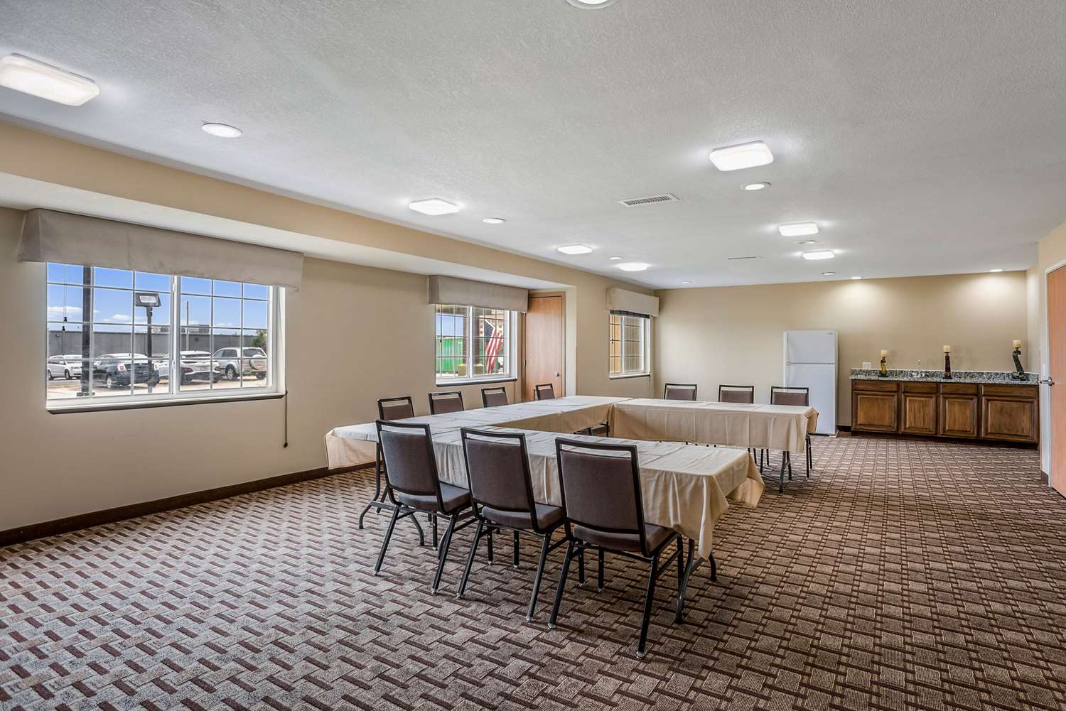 MainStay Suites Cedar Rapids North - Marion 14/22