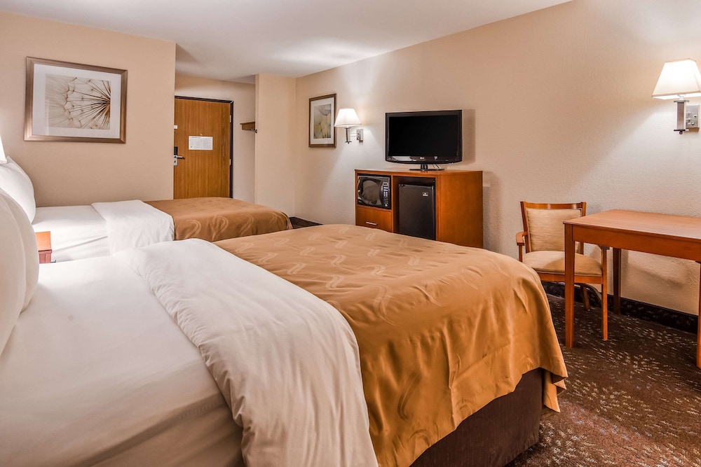 Quality Inn Tomah 6/18