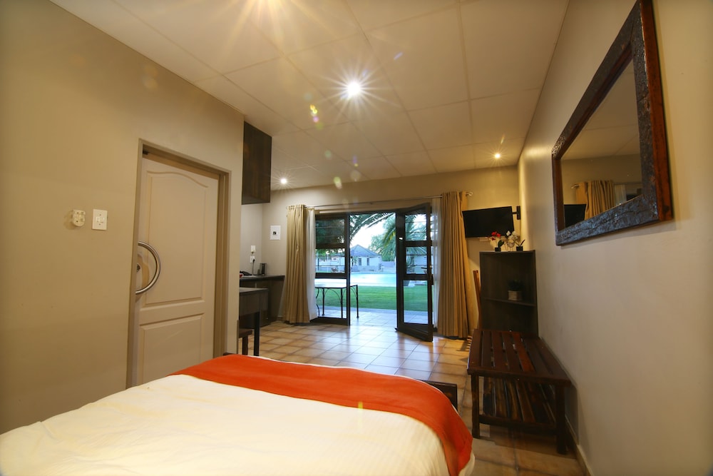 Kalahari Arms Hotel 21/69