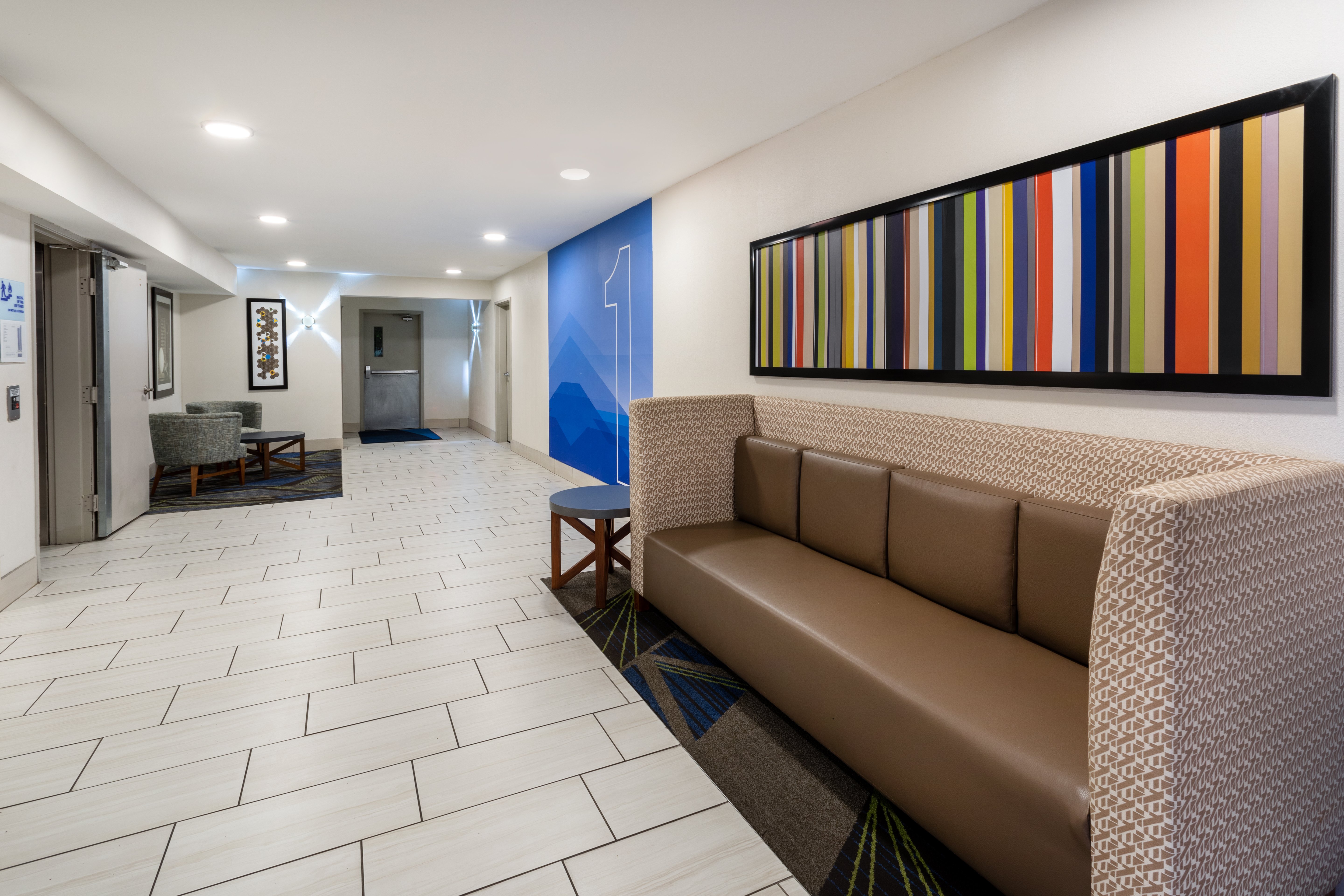Holiday Inn Express Hotel And Suites Marana 28/45