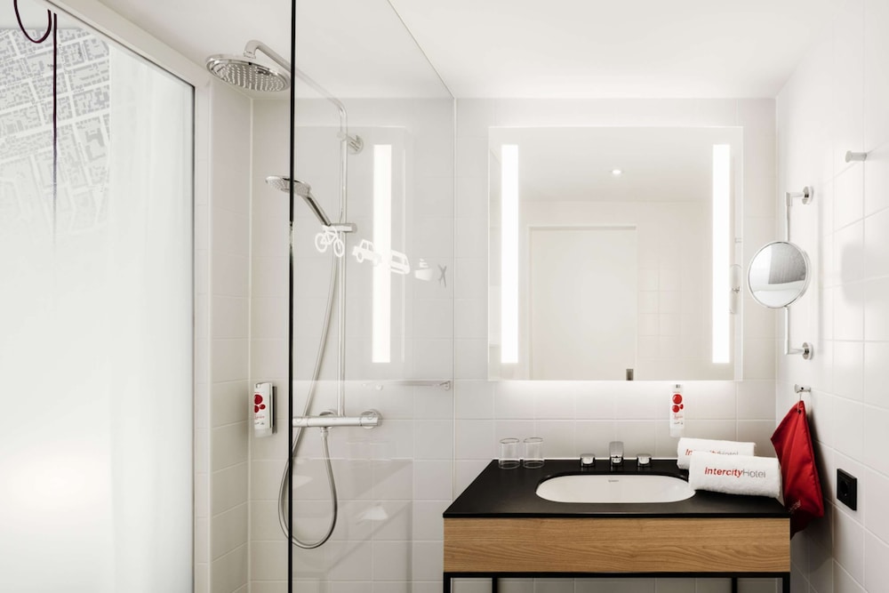 INTERCITYHOTEL BRAUNSCHWEIG 33/33