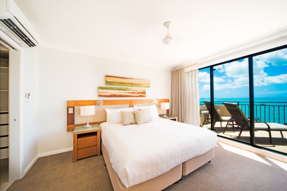 2 Bedrooms, Sub, Penthouse, King and Twin Beds