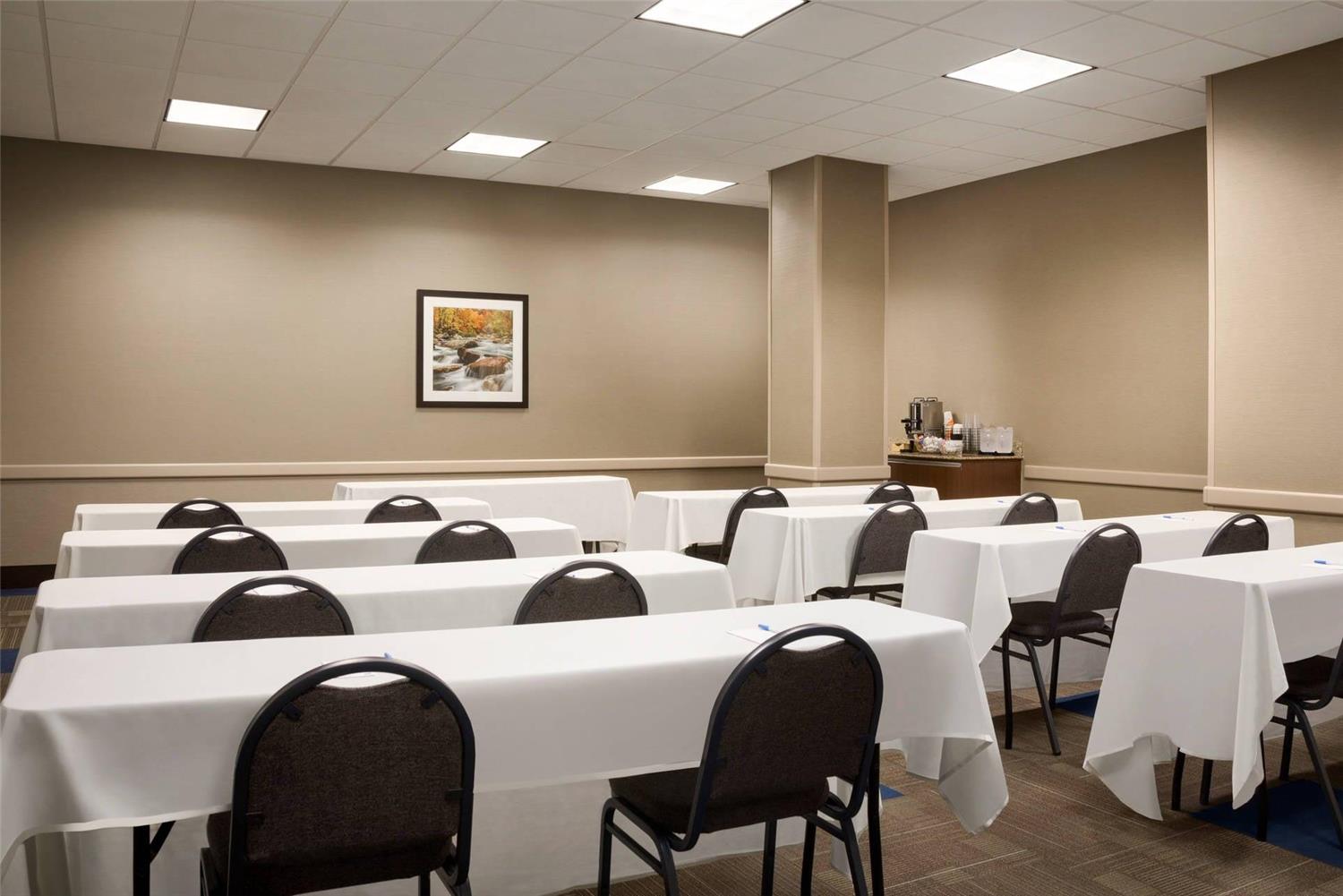 Comfort Inn and Suites Presidential 28/33