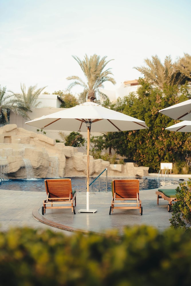 Dubai Marine Beach Resort And Spa 74/79