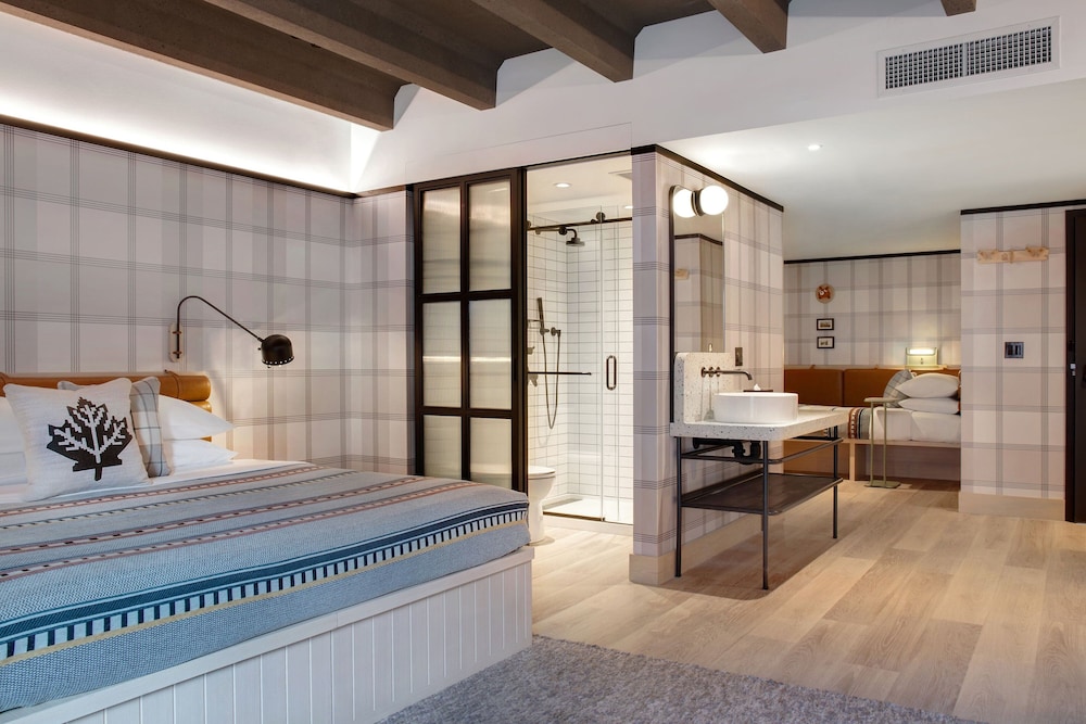 جناح بسريرين منفصلين، Moxy Banff 3/5