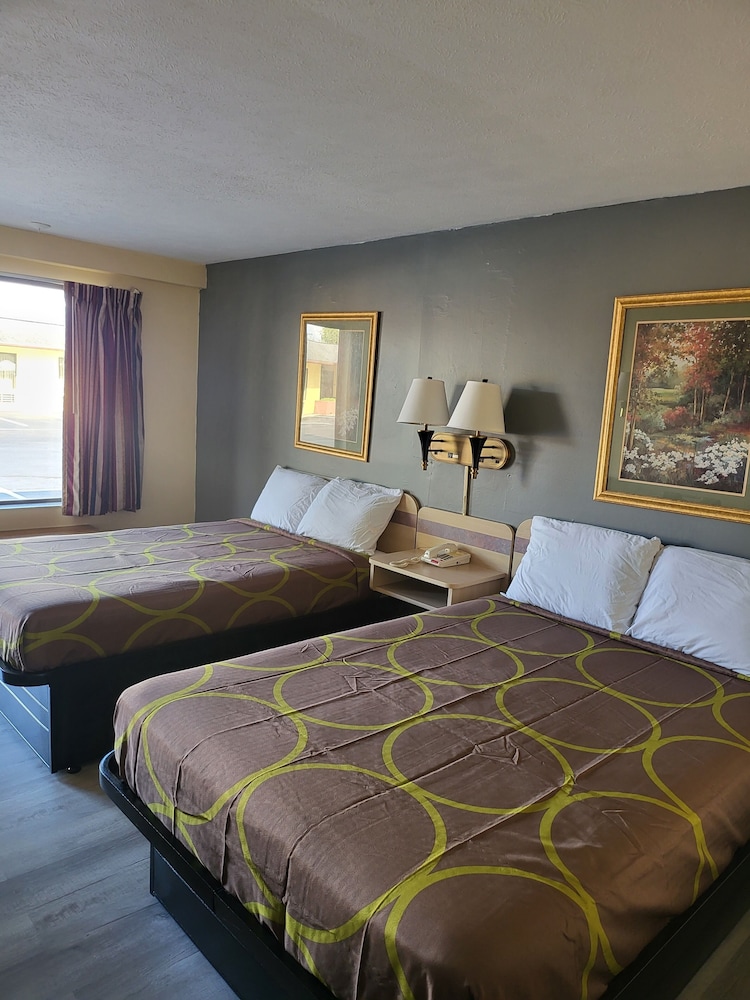 Budget Host Inn 5/24