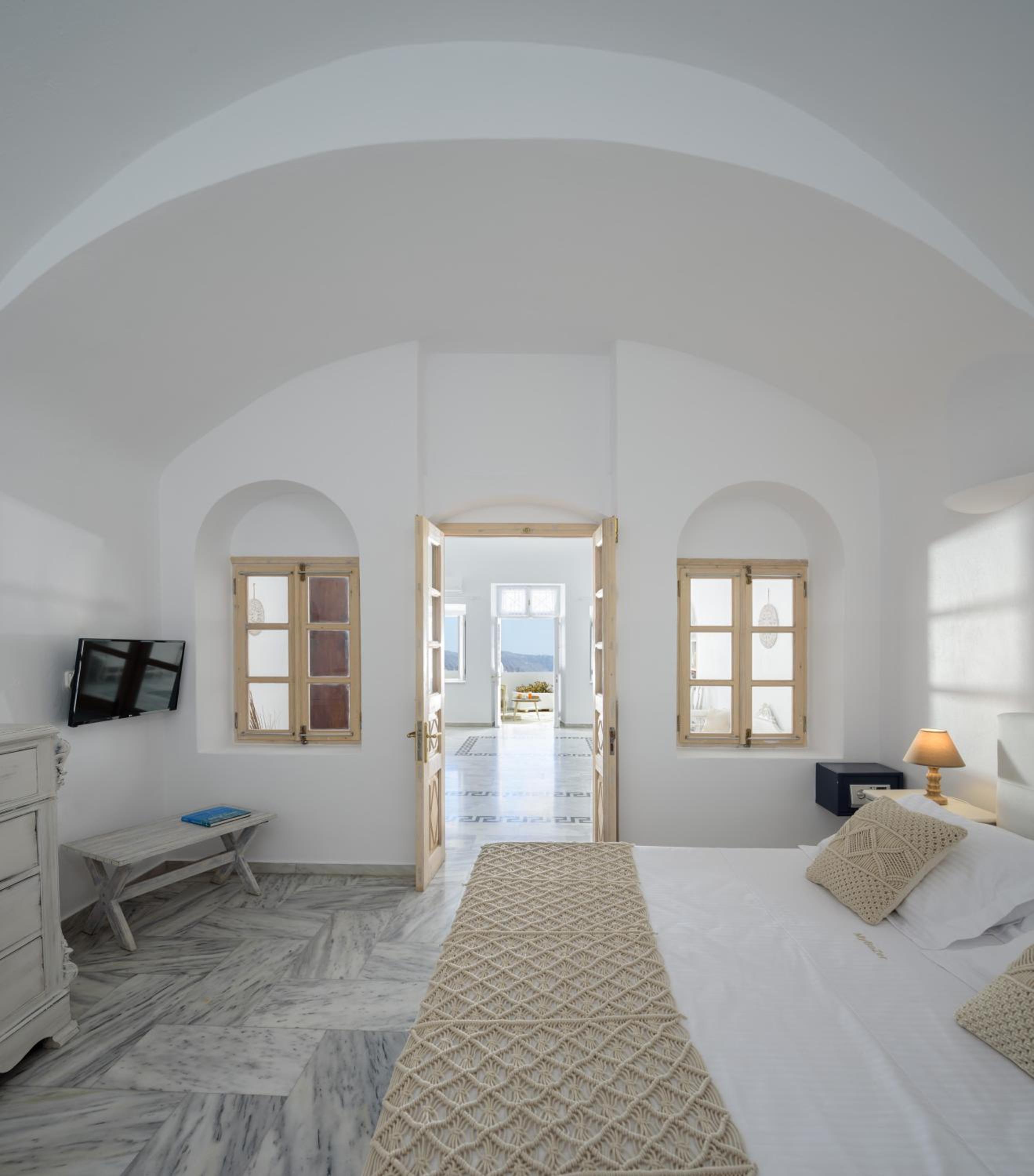 Cave, Grand, Caldera, Suite, Volcano View, Sea View