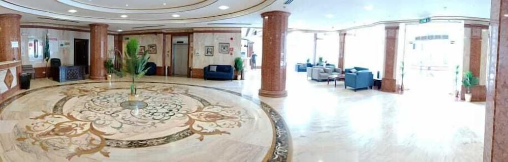 فندق سكاي فيو(Sky View Hotel) 12/59