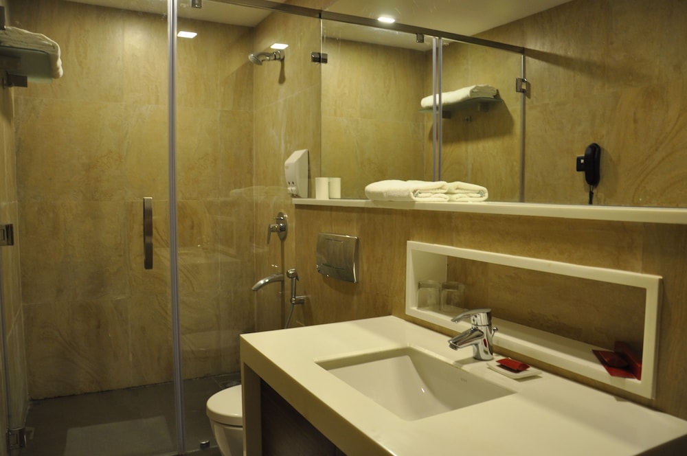 La Woods Hotel 47/50
