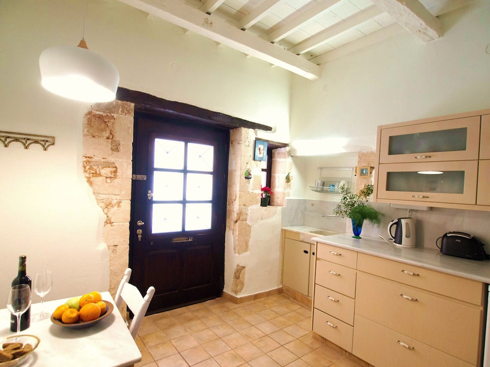 Venetian House 8/44
