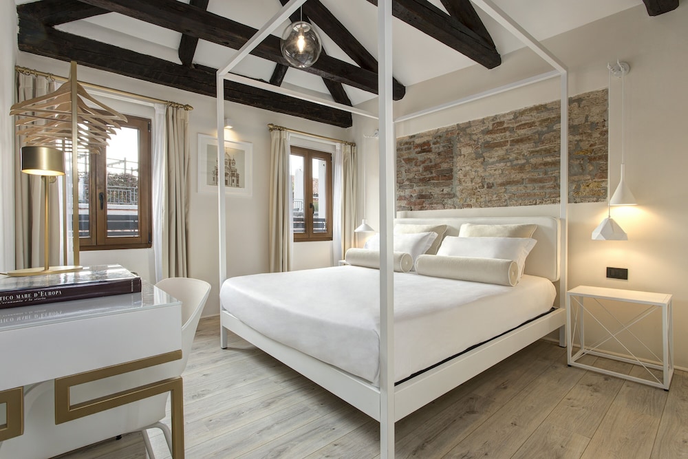 ROMANTIC, APARTMENT, TERRACE