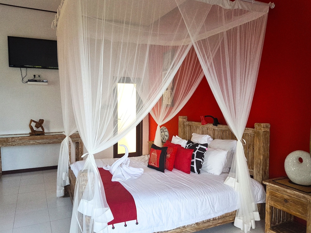 Nalini Resort 7/50
