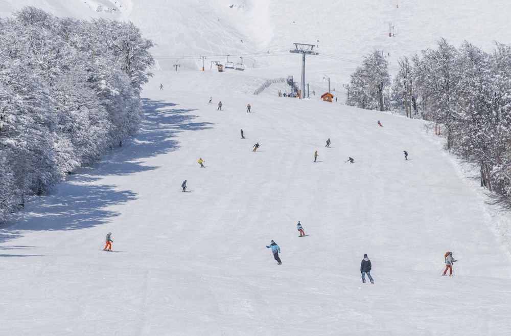 El Refugio Ski & Summer Lodge 44/49