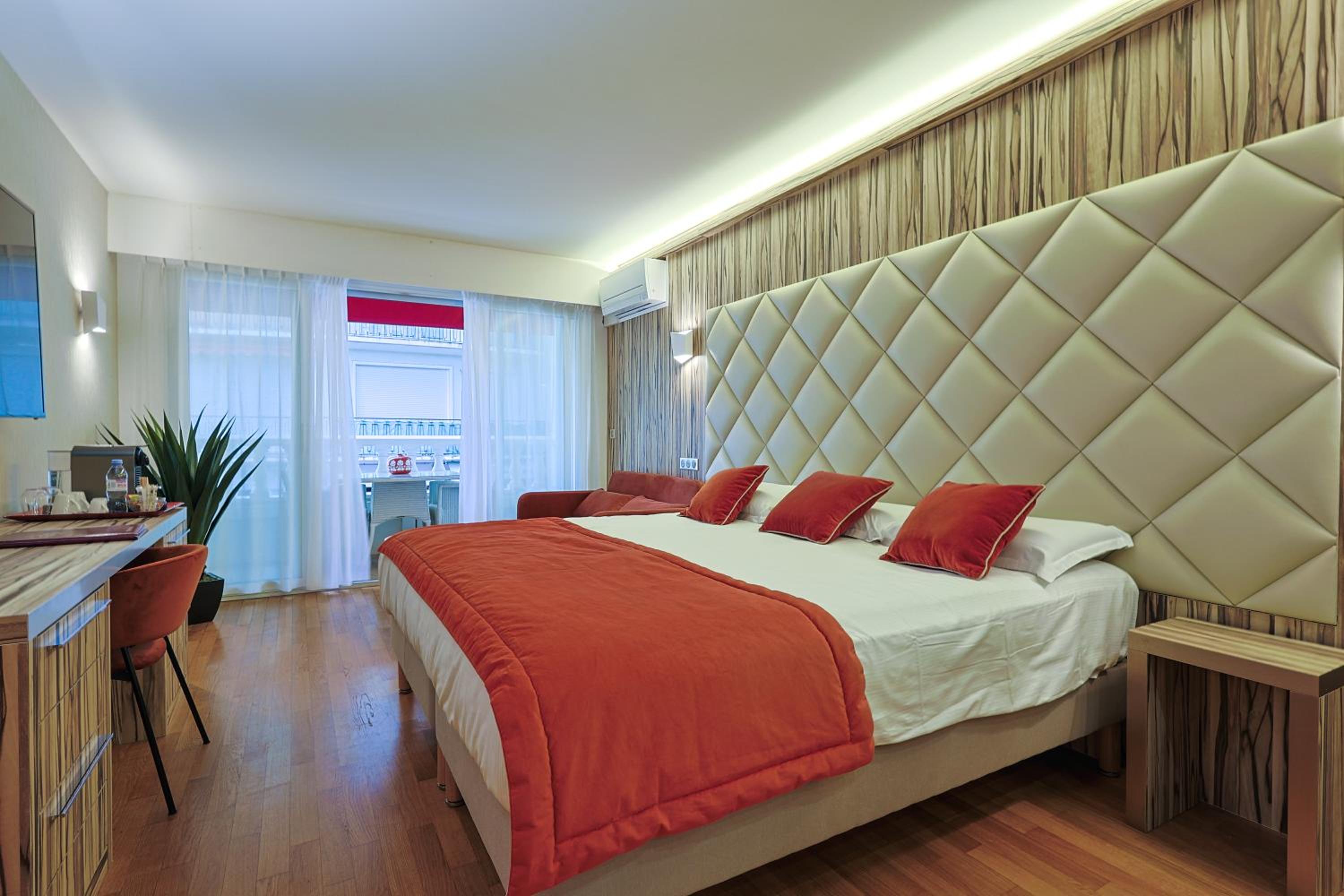Hotel le Fouquet s 13/50