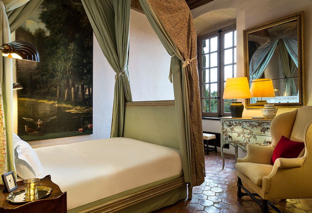 Castle, Classic, Suite, Double or Twin Bed
