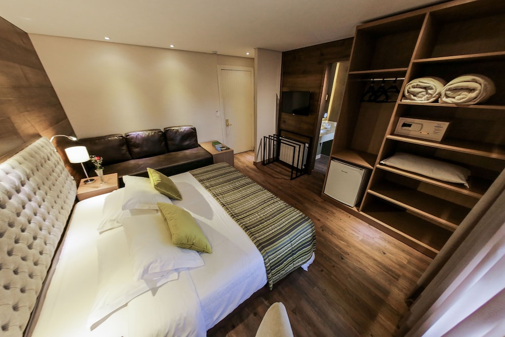 PINHÃO, LUXURY