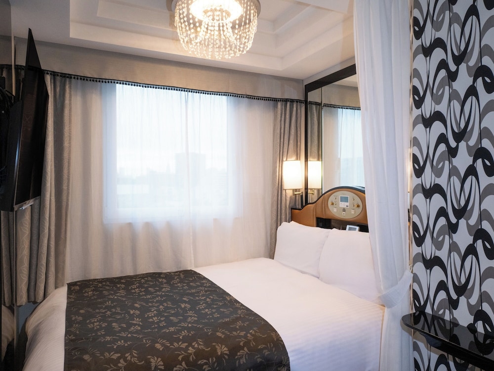 ROOM, DOUBLE BED