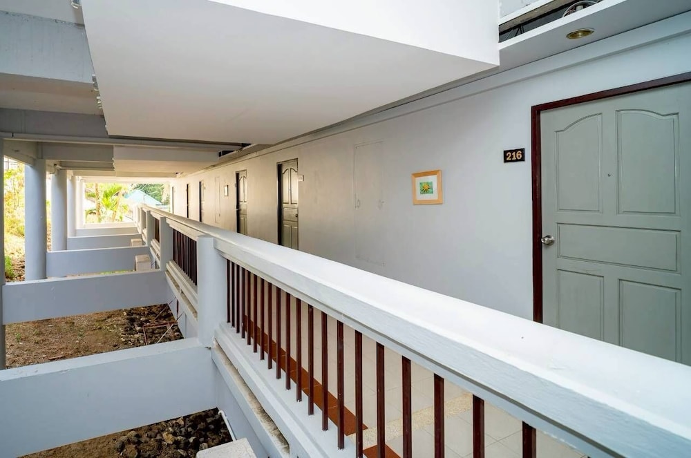 Jansom Beach Resort 2/67