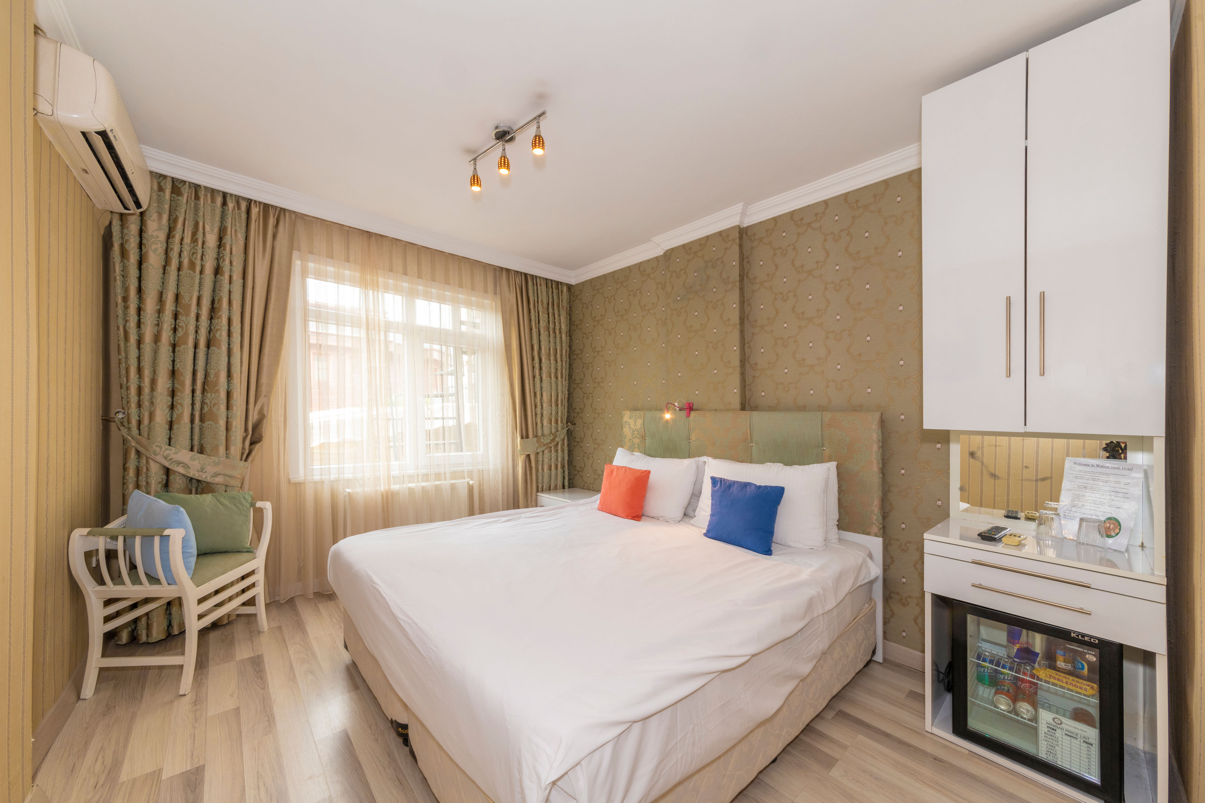 Walnut Shell Hotel 25/52
