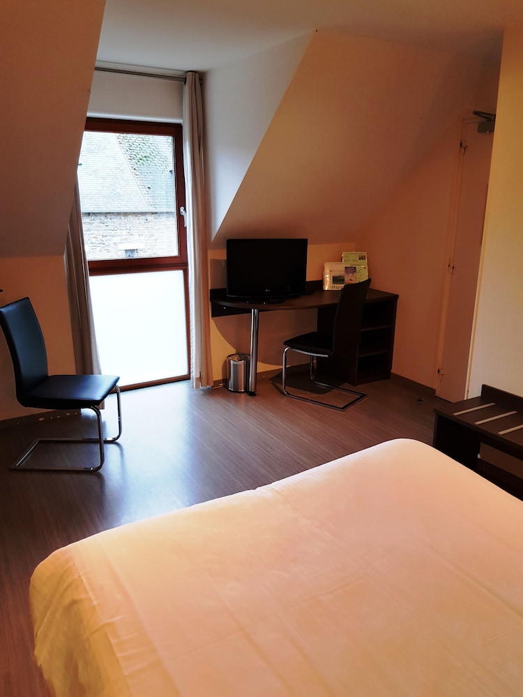 Auberge De La Baie 34/61