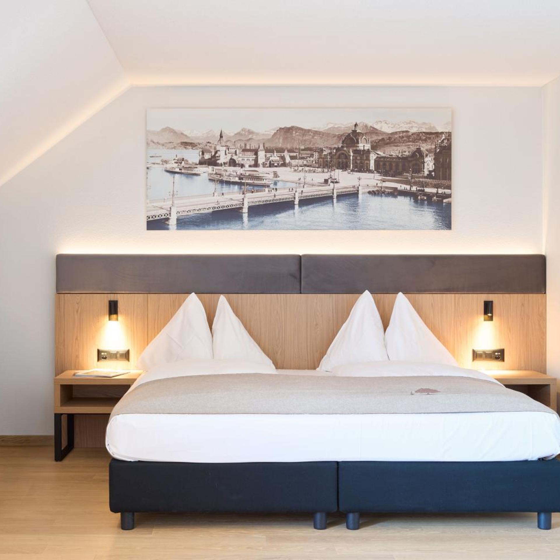 Superior, Double Bed, Hill Side