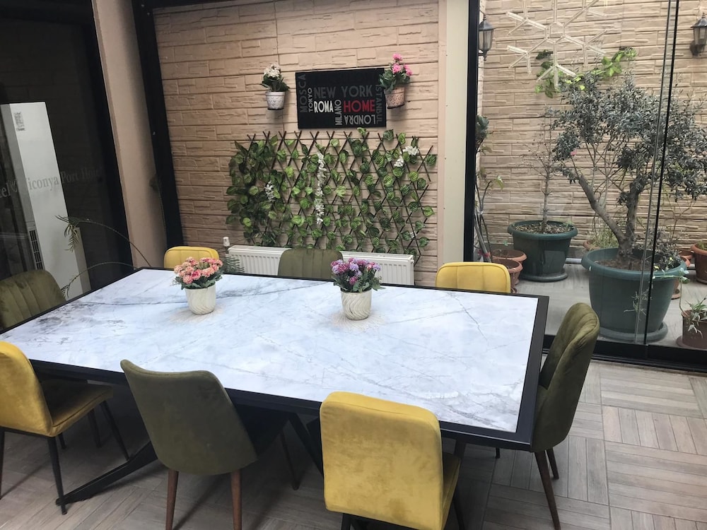 Niconya Port Suite Hotel 52/64