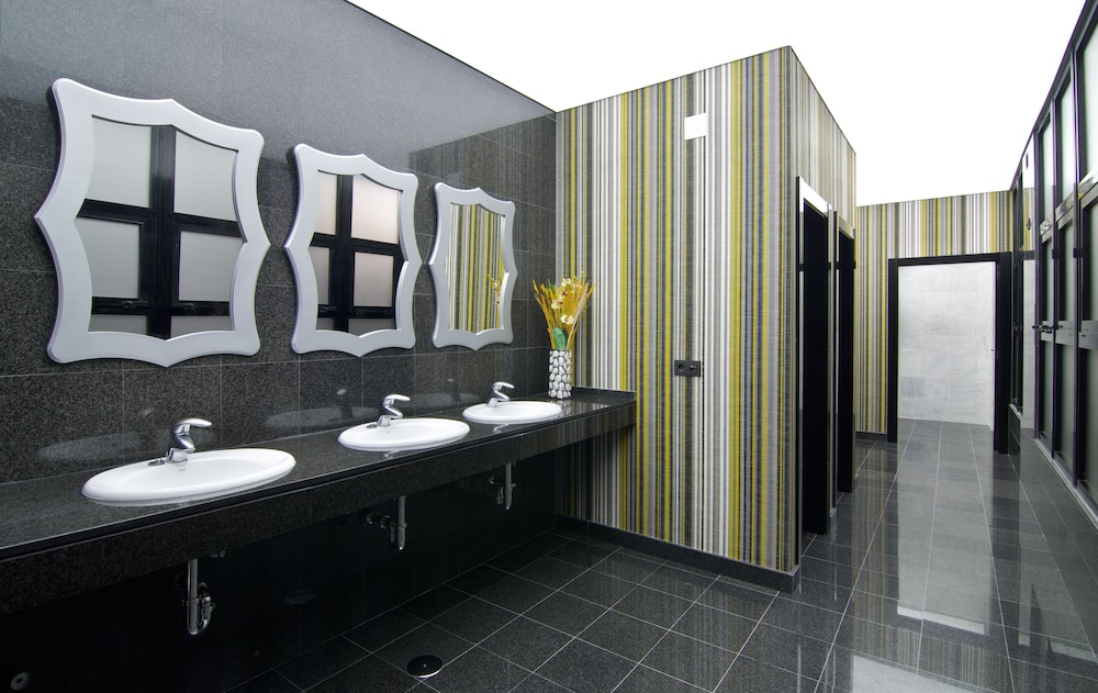 Hotel Puente Real 62/62