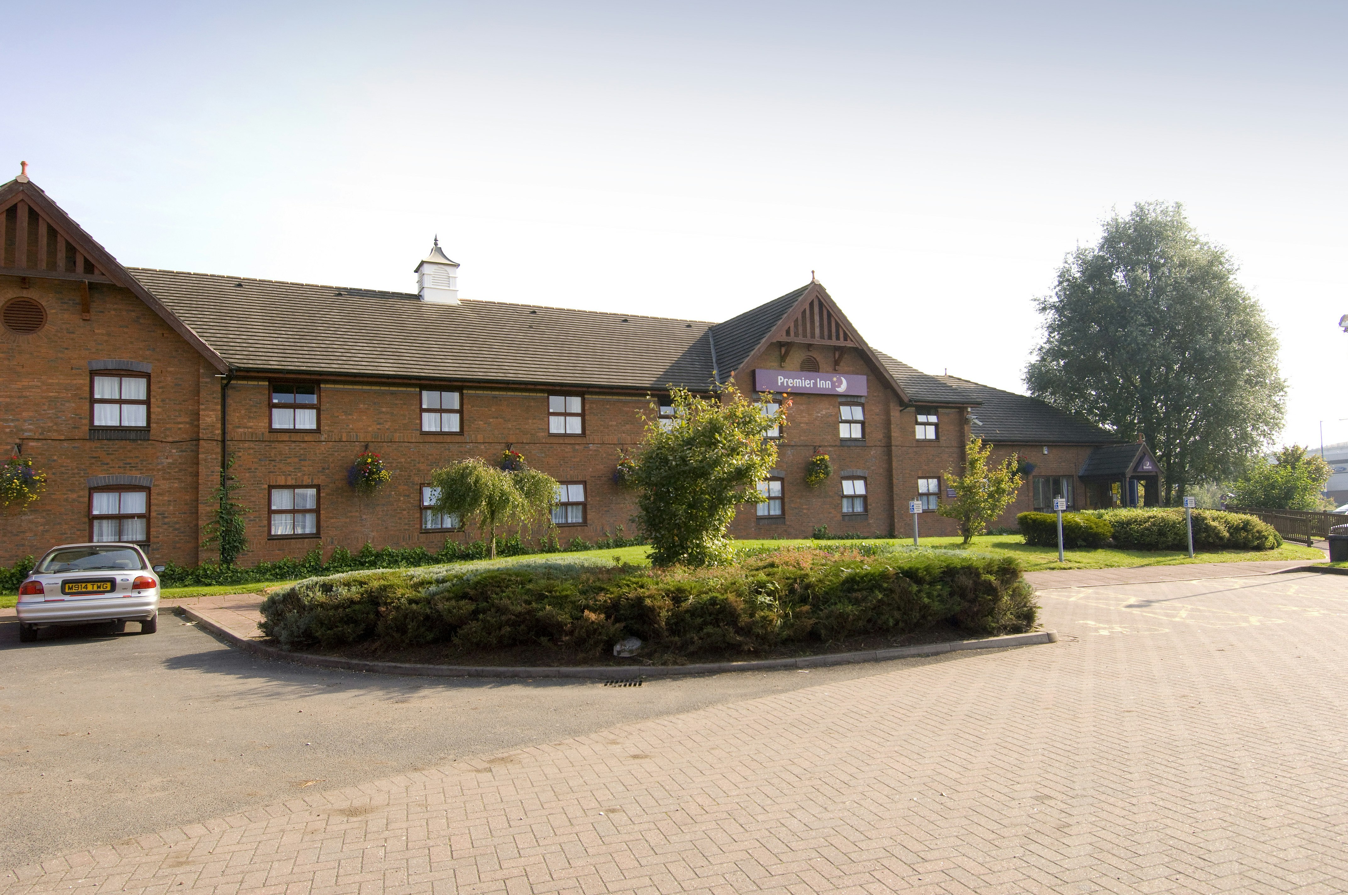 Premier Inn West Bromwich 20/25