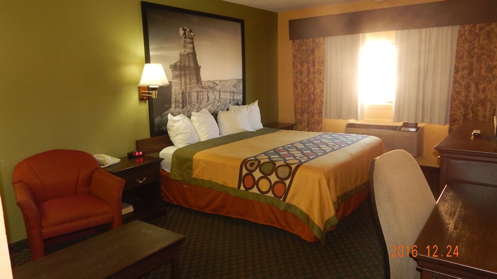 Super 8 By Wyndham Amarillo Central Tx 25/57