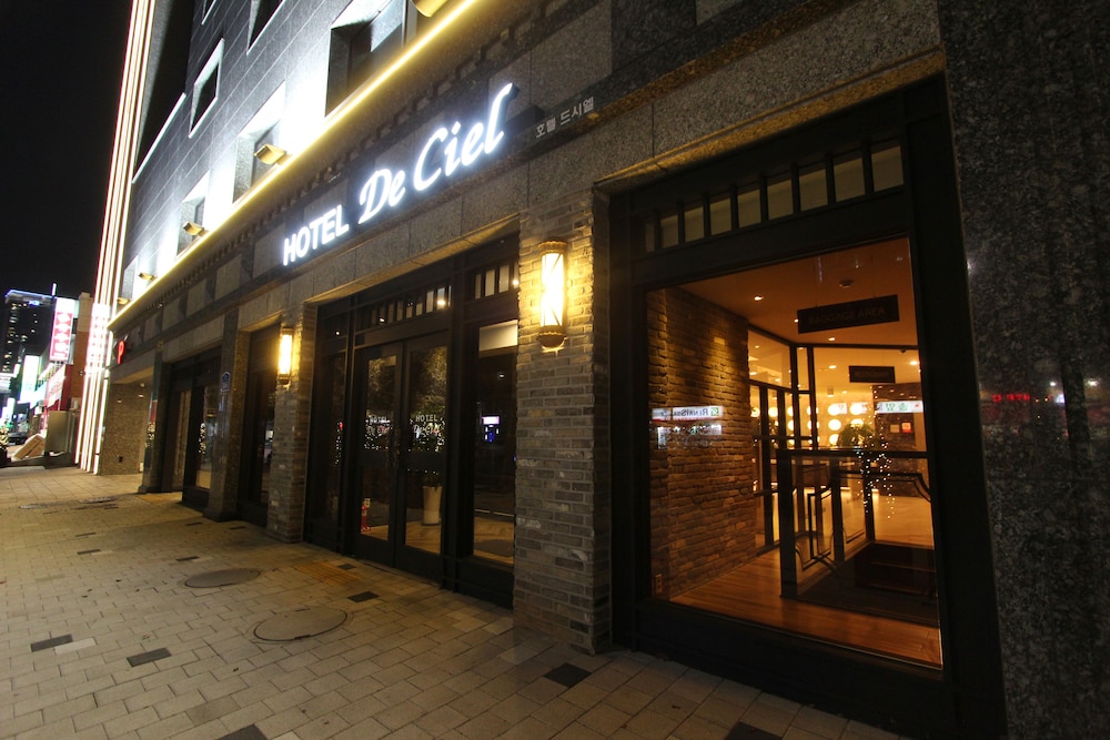 Hotel De Ciel 6/47