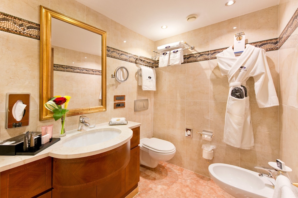Swiss Diamond Hotel Lugano 23/84