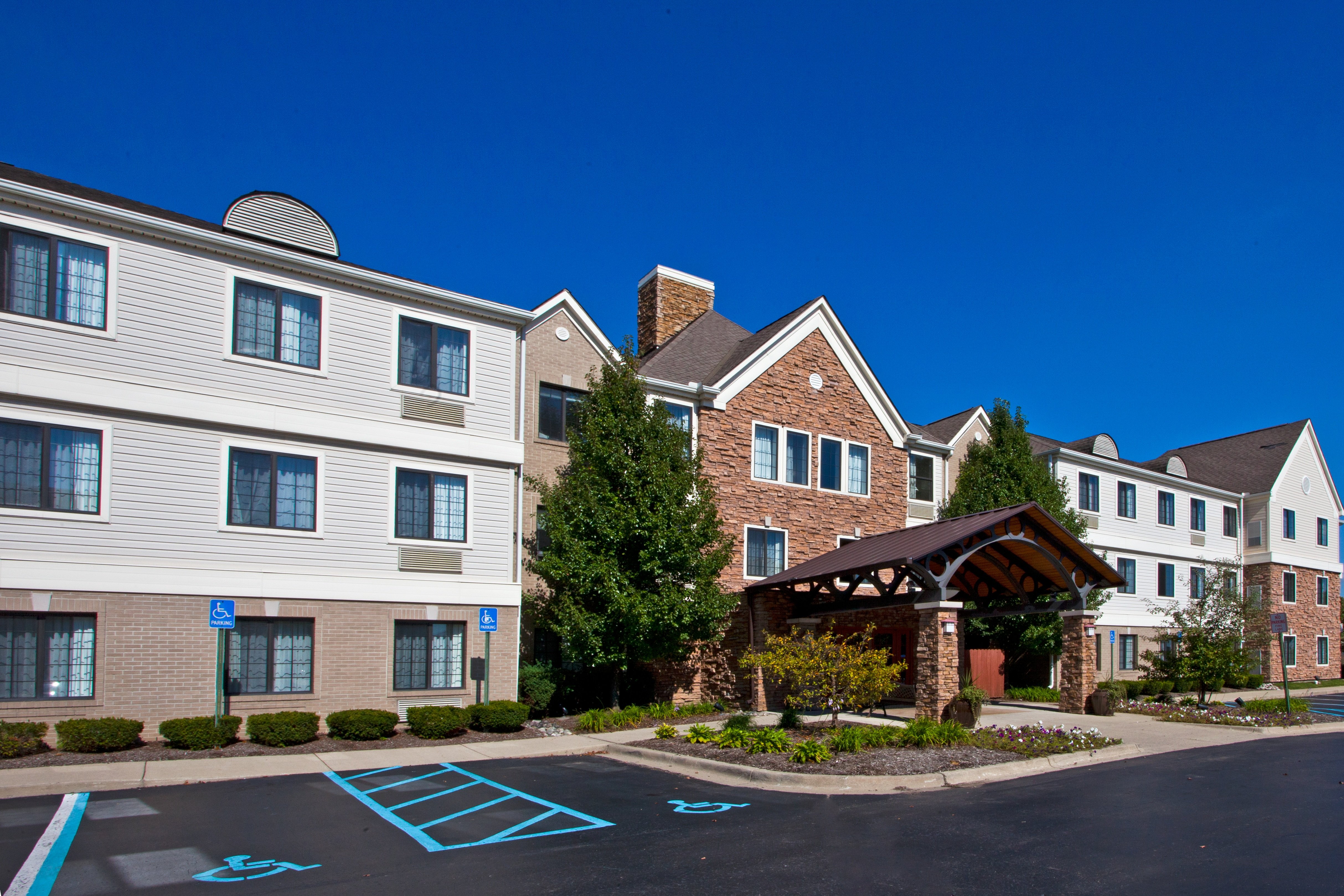 Staybridge Suites Detroit-Utica 49/58