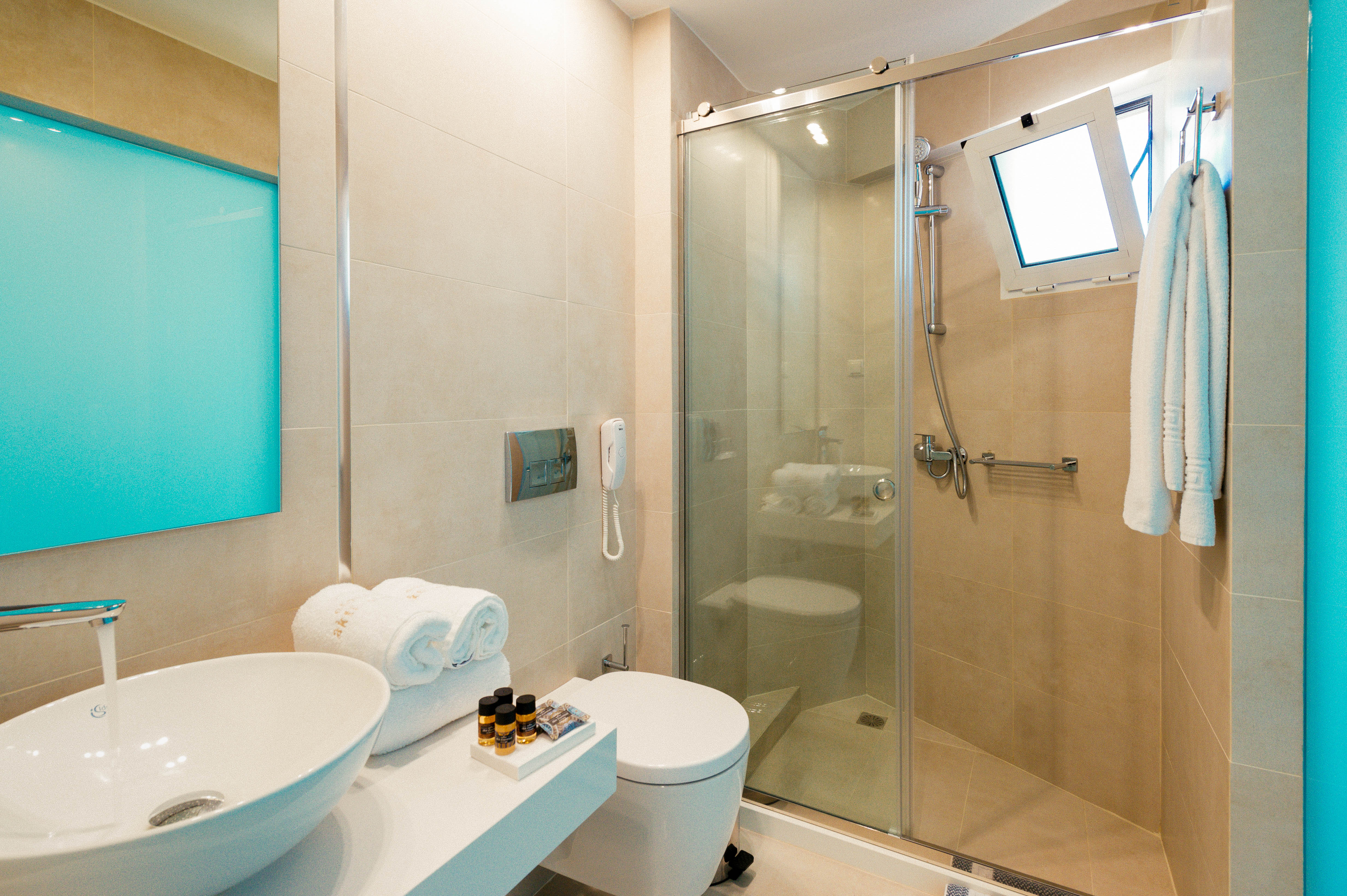 Room, Double Bed, Lateral Side Sea View، Elounda Akti Olous Hotel - Adults Only 5/6