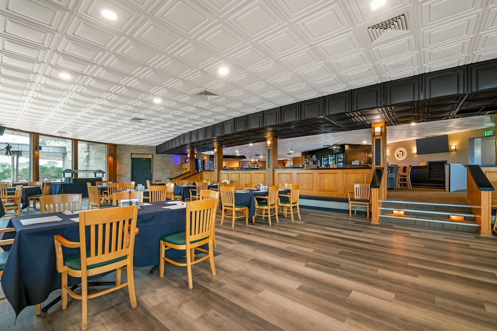 Fairway Inn and Suites Mishicot - Wi 36/50