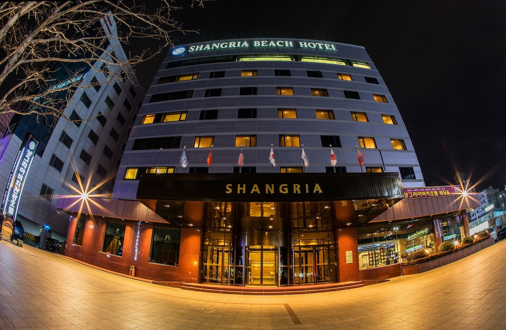 Shangria Beach Tourist Hotel 2/50