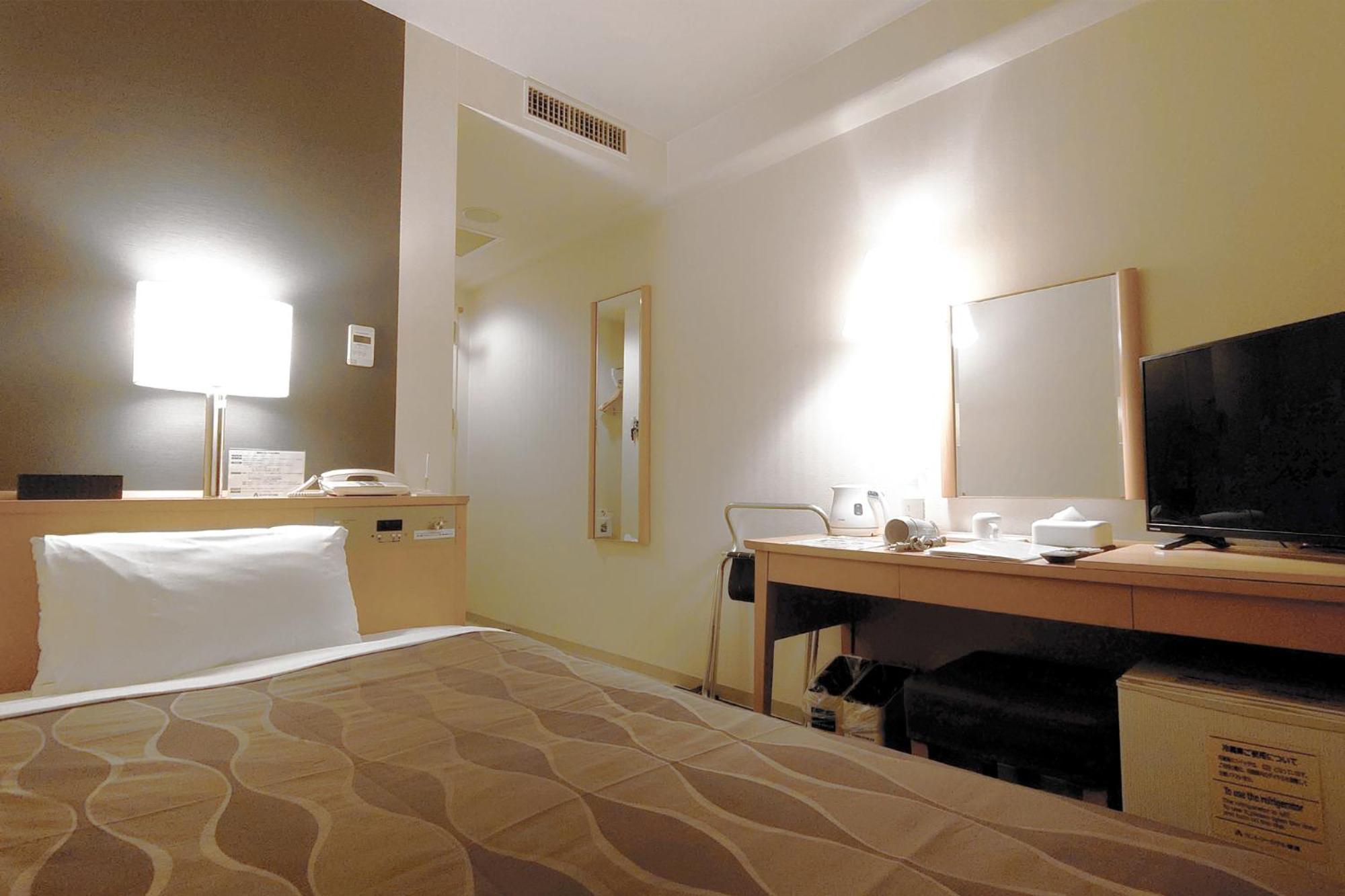 Semi Room, Standard, Single, Semi Double Bed