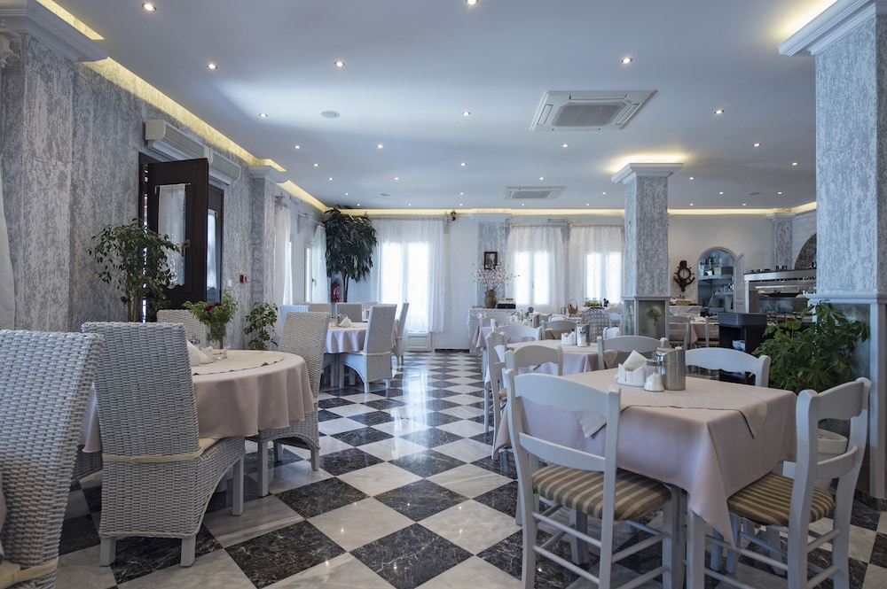 Contaratos Beach Hotel 28/50
