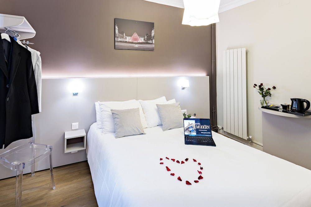 MODERN HOTEL 21/51
