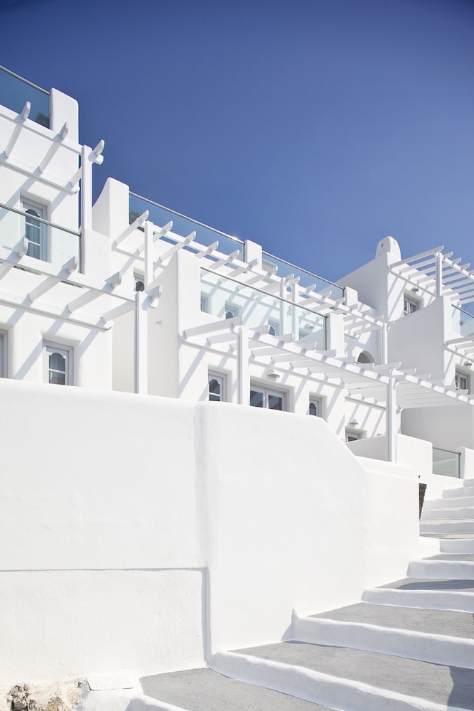 Belvedere Suites in SANTORINI