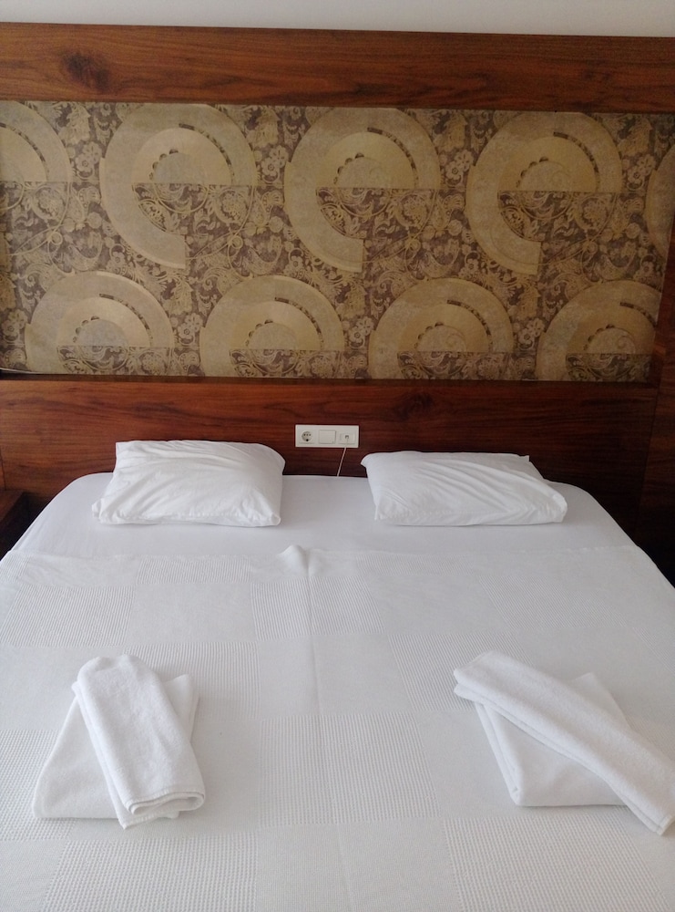 Dinara Hotel 27/66