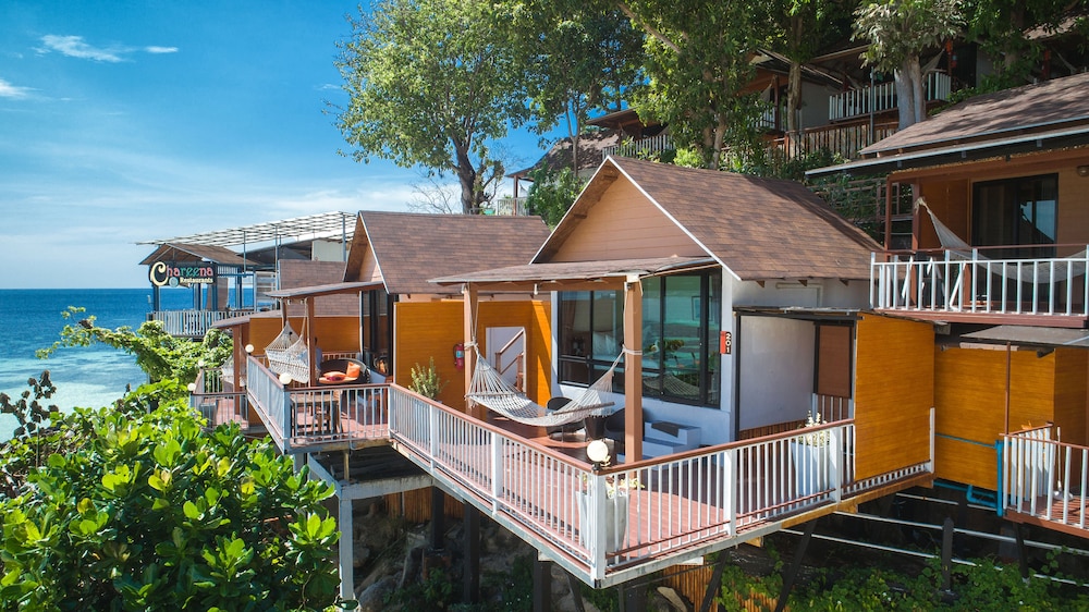 Chareena Hill Beach Resort 7/70