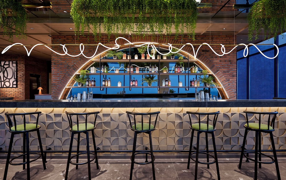 Artotel Living World Kota Wisata 35/55