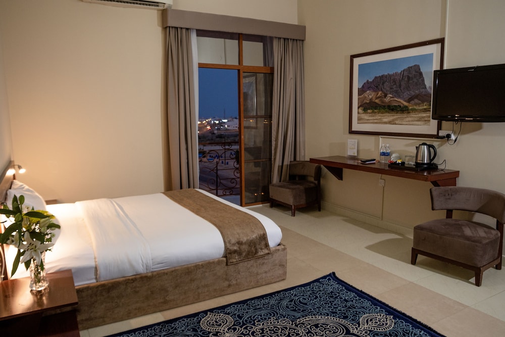 Al Ayjah Plaza Hotel 20/48