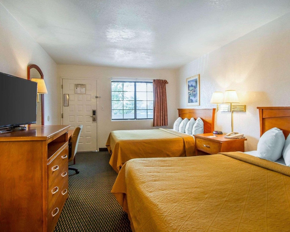 Econo Lodge Flagstaff East I-40 43/53