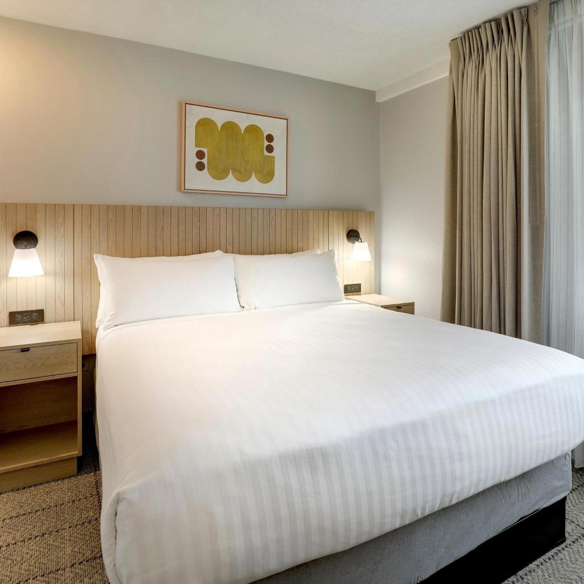 1 BEDROOM, SUITE, 2 QUEEN BEDS