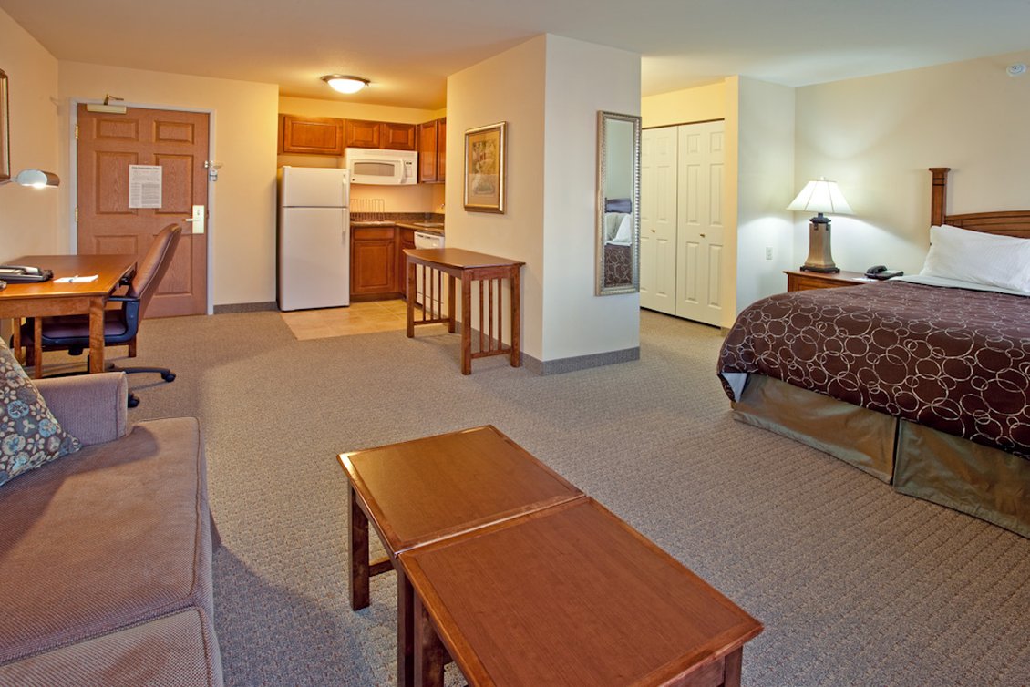 Staybridge Suites Albuquerque Airport 7/59