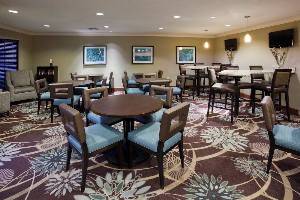 Candlewood Suites Eagan Arpt South - Mall Area, an IHG Hotel 52/68