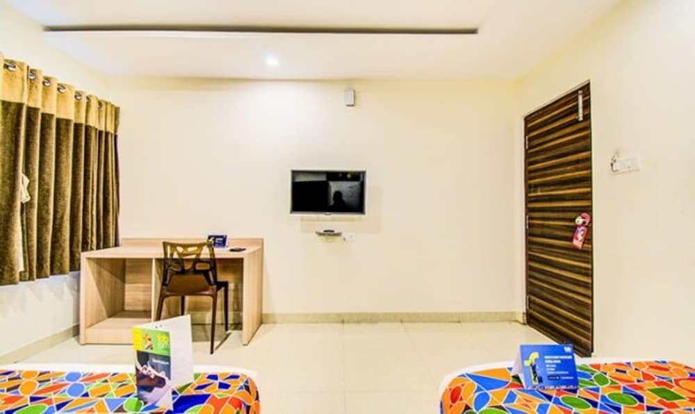 FabHotel Pearl City 24/30