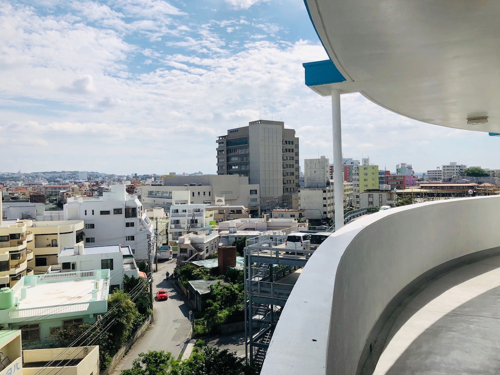 Sunset Hills Inn Naha 48/50