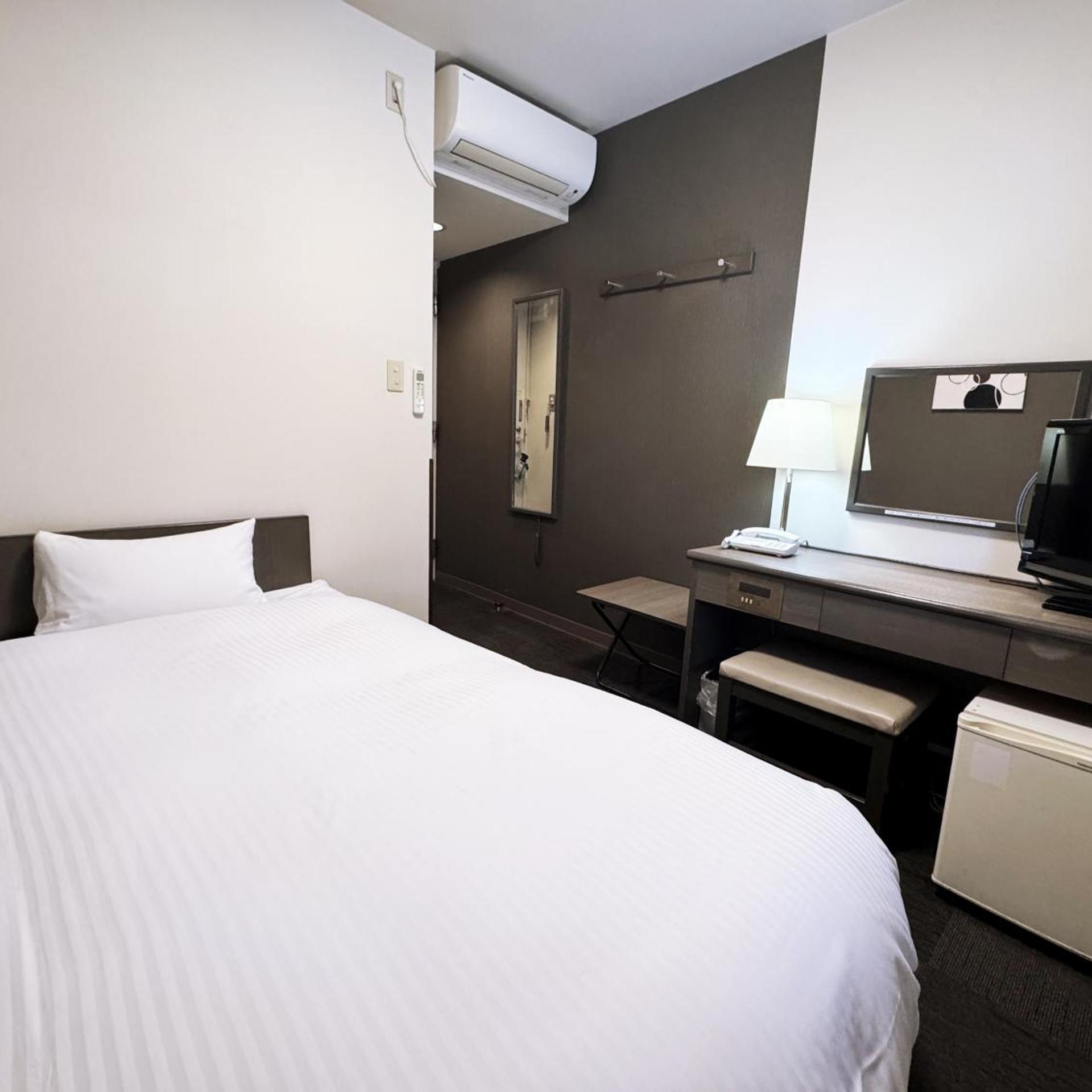 Room, Single, Smoking